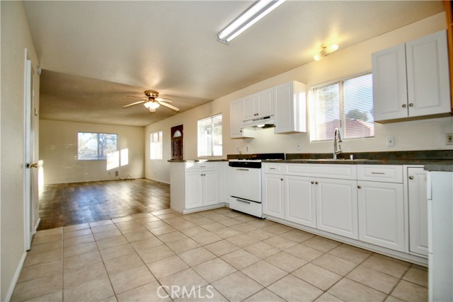 Detail Gallery Image 11 of 20 For 7775 Hopi, Yucca Valley,  CA 92284 - 2 Beds | 1 Baths