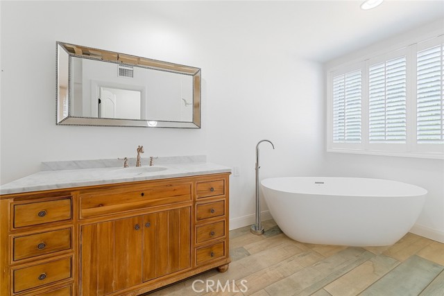 Image 24 of 39 For 23760 Oakfield Road
