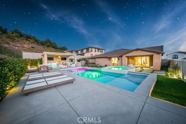 Detail Gallery Image 2 of 70 For 2428 Monroe Pl, Escondido,  CA 92027 - 4 Beds | 3/1 Baths
