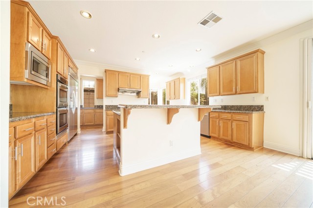 16393 Fox Valley Drive, San Diego CA: https://media.crmls.org/medias/a8ea42f2-94be-48c6-9d94-f4f8e2d624d3.jpg