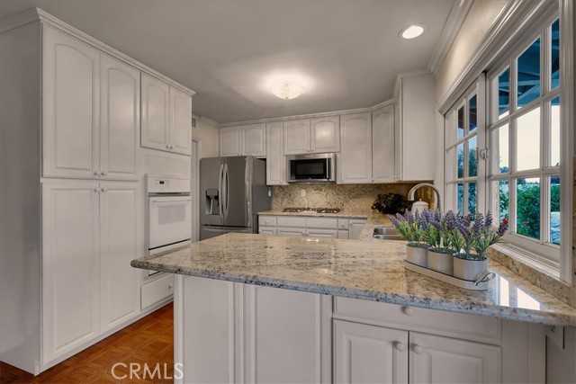 Detail Gallery Image 23 of 71 For 12629 Sparwood Ln, La Mirada,  CA 90638 - 4 Beds | 2 Baths