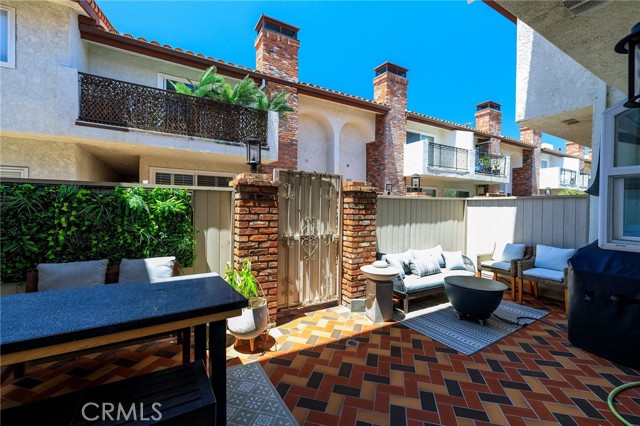 Detail Gallery Image 7 of 51 For 1219 S Catalina Ave, Redondo Beach,  CA 90277 - 4 Beds | 3/1 Baths