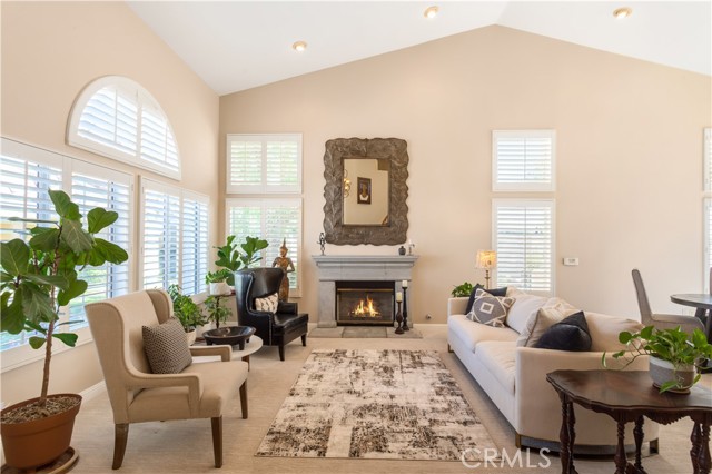 Detail Gallery Image 4 of 47 For 40512 Corte De Opalo, Murrieta,  CA 92562 - 5 Beds | 4 Baths