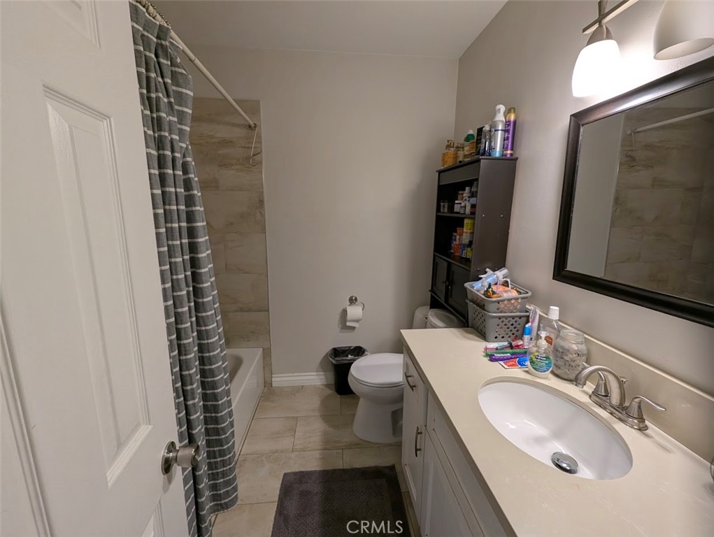 https://media.crmls.org/medias/a8ed1cfa-a7d2-4851-9aac-8a8fd2849837.jpg?preset=X-Large