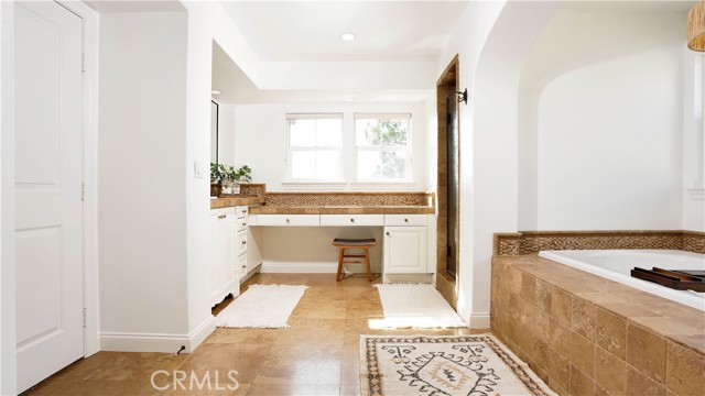 19 Basilica Place, Ladera Ranch CA: https://media.crmls.org/medias/a8ed3f8f-f531-4015-bcb4-33b5df777b69.jpg