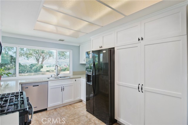Image 14 of 32 For 12824 Woodley Avenue