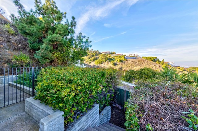 3536 Newridge Drive, Rancho Palos Verdes, California 90275, 4 Bedrooms Bedrooms, ,1 BathroomBathrooms,Residential,For Sale,Newridge,SB25034143