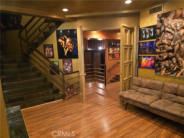 Detail Gallery Image 32 of 53 For 2189 B Sunset Plaza Dr, Los Angeles,  CA 90069 - 5 Beds | 6 Baths