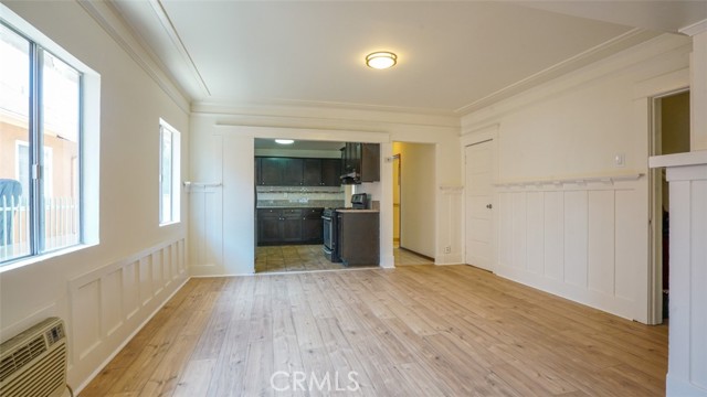 856 W 47th Street, Los Angeles CA: https://media.crmls.org/medias/a8edc820-29fd-4483-9540-d3a99c195a8a.jpg