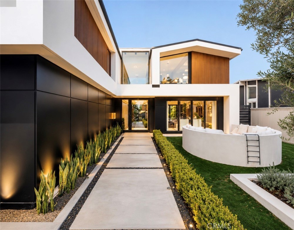 MLS #OC26148642 image #1