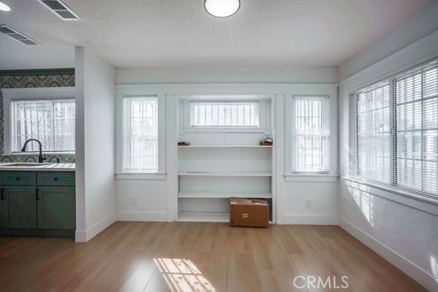 Detail Gallery Image 6 of 27 For 1767 N E, San Bernardino,  CA 92405 - 3 Beds | 1 Baths