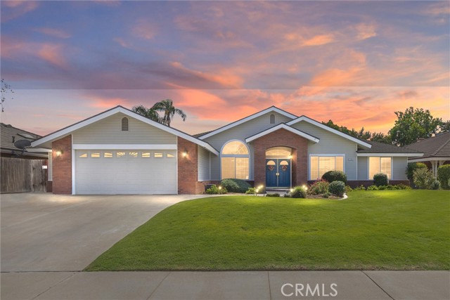 7705 Terry John Avenue, Bakersfield CA: https://media.crmls.org/medias/a8f0ec0b-c01d-4388-9882-e59c260bb2e0.jpg