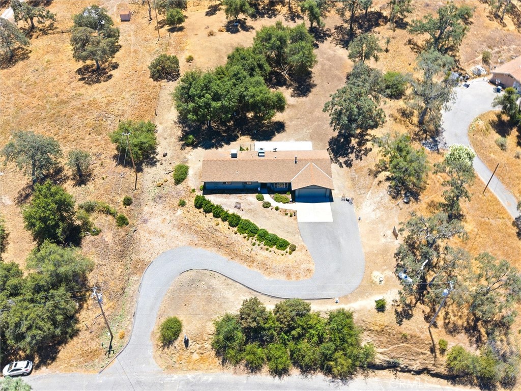 https://media.crmls.org/medias/a8f13d76-7b53-4e6b-8545-8e2ea553c58f.jpg?preset=X-Large