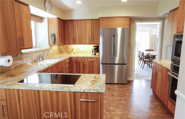 Detail Gallery Image 34 of 45 For 10781 Lindbrook Dr, Los Angeles,  CA 90024 - 4 Beds | 3/1 Baths