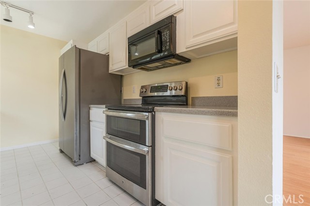 4652 Park Granada, Calabasas CA: https://media.crmls.org/medias/a8f29c8e-b186-4e99-bdeb-d8bb0e4c9d61.jpg