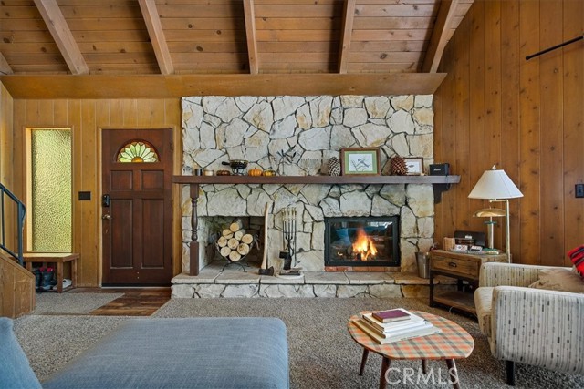 Detail Gallery Image 10 of 36 For 26522 Thunderbird Dr, Lake Arrowhead,  CA 92391 - 3 Beds | 2/1 Baths