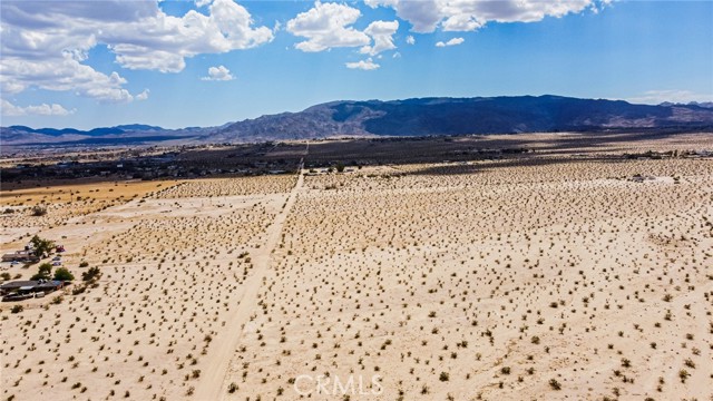 Detail Gallery Image 18 of 27 For 73220 Didsbury Dr, Twentynine Palms,  CA 92277 - – Beds | – Baths