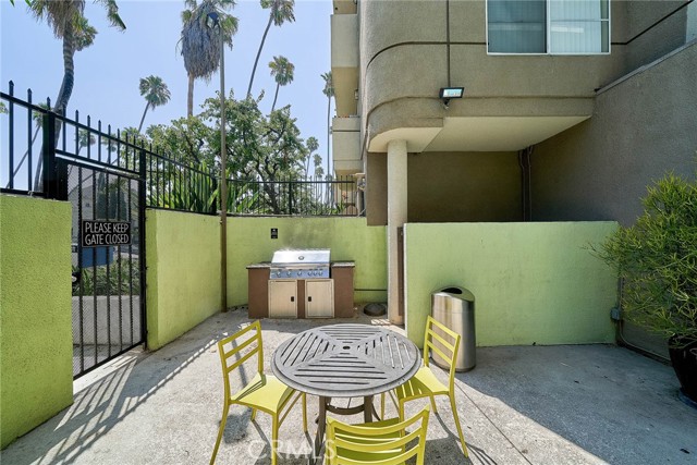 Detail Gallery Image 19 of 21 For 345 S Alexandria Ave #212,  Los Angeles,  CA 90020 - 2 Beds | 2 Baths