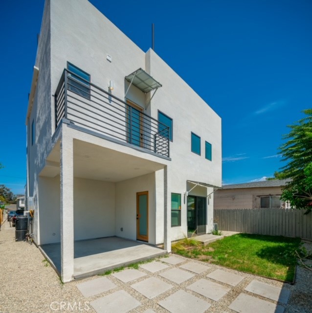2672 Newell Street, Los Angeles CA: https://media.crmls.org/medias/a8f440b9-06f1-4842-b36f-17fdd0f5e785.jpg