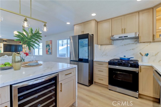 Detail Gallery Image 14 of 63 For 19691 Canberra Ln, Huntington Beach,  CA 92646 - 5 Beds | 3 Baths