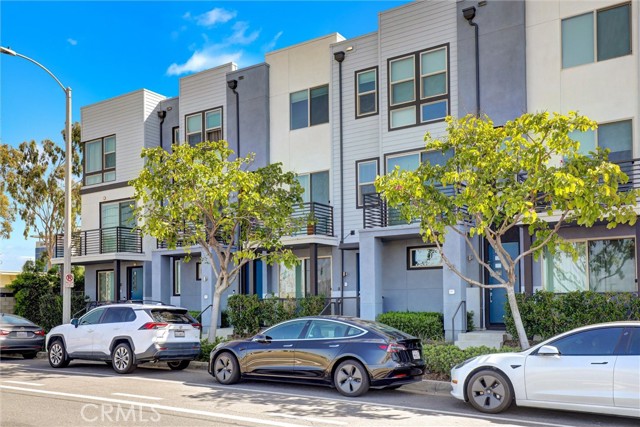 Detail Gallery Image 3 of 36 For 365 Placemark, Irvine,  CA 92614 - 2 Beds | 3/1 Baths