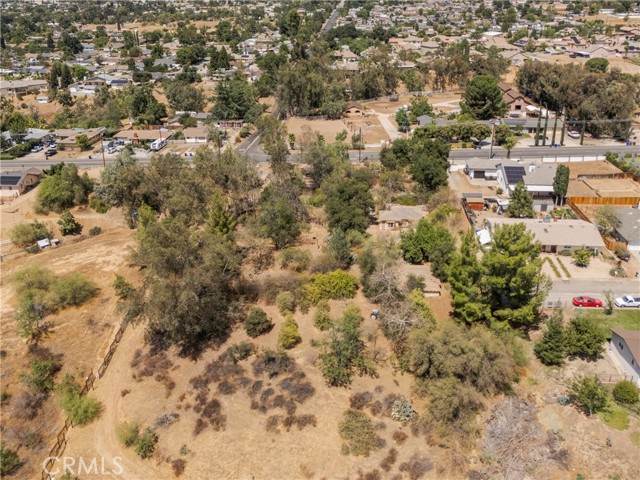 35525 Wildwood Canyon Rd, Yucaipa CA: https://media.crmls.org/medias/a8f52aa1-662a-4150-a000-2592a30557f4.jpg