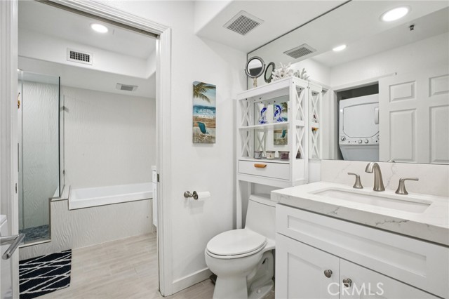 200 Pacific Coast, Huntington Beach CA: https://media.crmls.org/medias/a8f7a5d7-7336-4389-a1c0-a294356d16aa.jpg