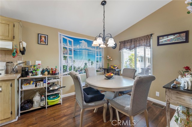 Detail Gallery Image 12 of 30 For 3701 Fillmore Street #32,  Riverside,  CA 92505 - 3 Beds | 2 Baths