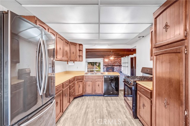 Detail Gallery Image 6 of 21 For 6361 Los Robles, Buena Park,  CA 90621 - 3 Beds | 2 Baths