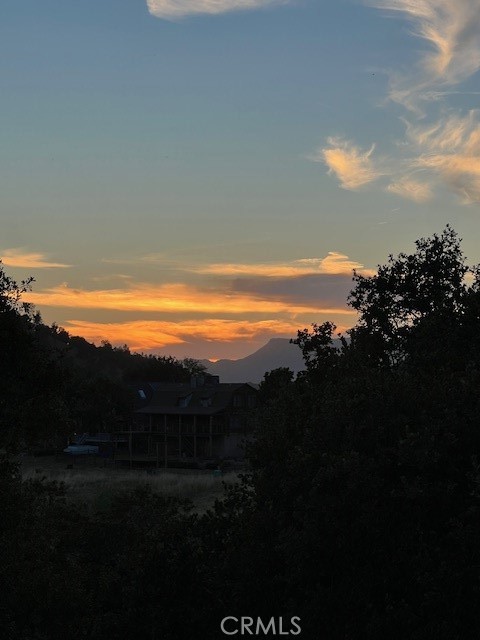 https://media.crmls.org/medias/a8faafb6-76cc-4387-b805-d1b1644ca30c.jpg?preset=X-Large