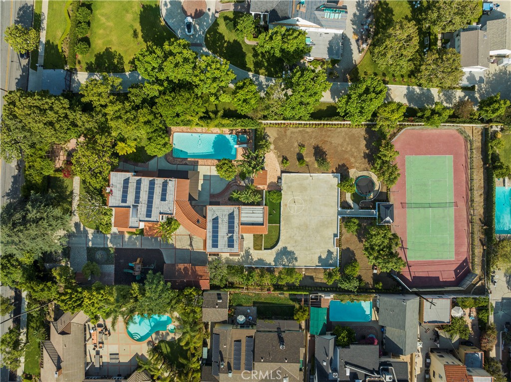 https://media.crmls.org/medias/a8fb16a8-3b30-4cb1-928d-a2b596706a9b.jpg?preset=X-Large