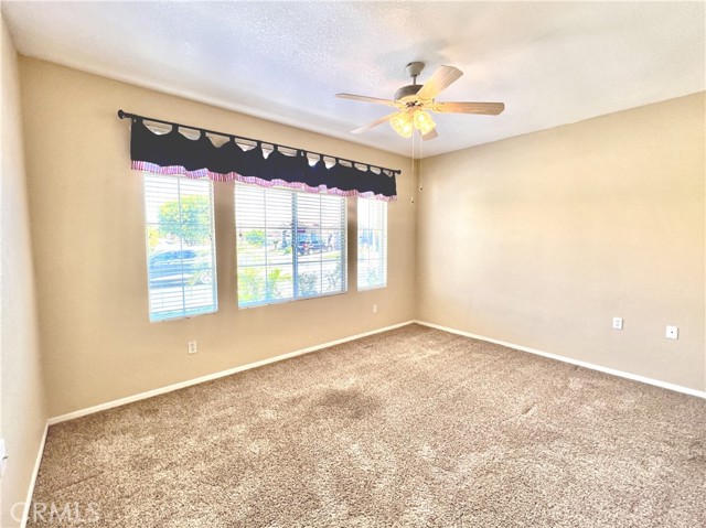 26933 Circus Drive, Menifee CA: https://media.crmls.org/medias/a8fc9309-4530-42b4-ad18-c981e2aefd81.jpg