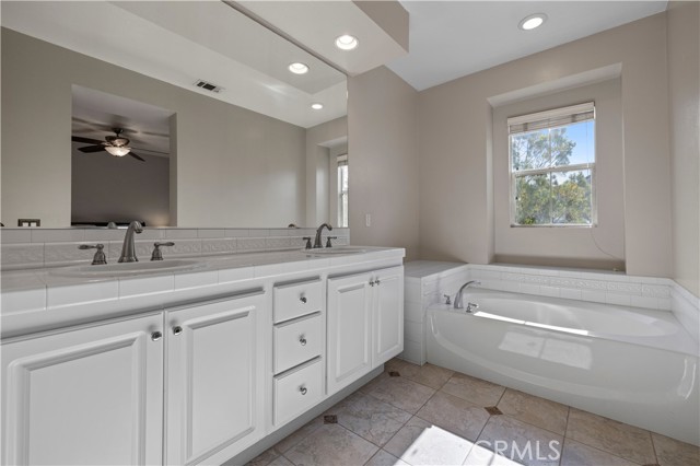 23402 Brookdale Lane, Valencia CA: https://media.crmls.org/medias/a8fca9d6-a0eb-4f01-8a81-489c21f3384c.jpg