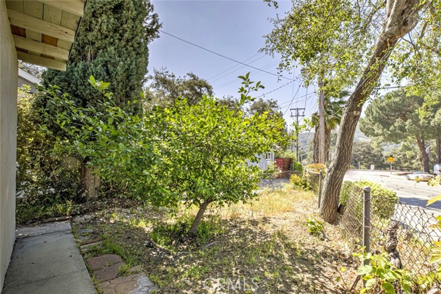 Detail Gallery Image 45 of 64 For 3352 Montrose, La Crescenta,  CA 91214 - 3 Beds | 3 Baths