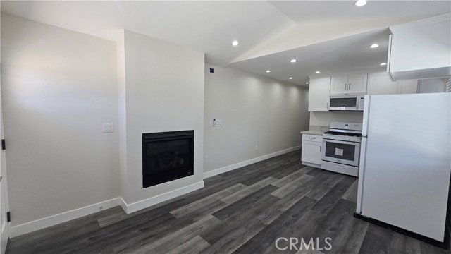 1750 N Madera Avenue, Ontario CA: https://media.crmls.org/medias/a8fdae8d-4030-4339-98a8-42d06d840f74.jpg