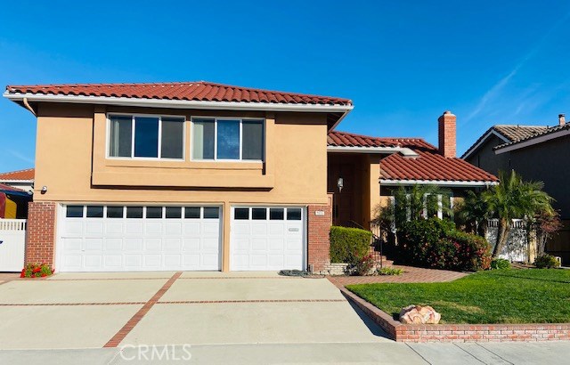 9851 Big Sur Dr, Huntington Beach, CA 92646