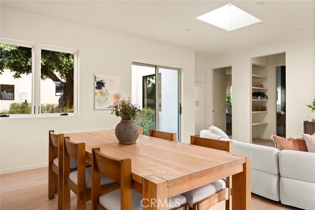 Detail Gallery Image 22 of 40 For 4935 Agnes Ave, Valley Village,  CA 91607 - 5 Beds | 3 Baths