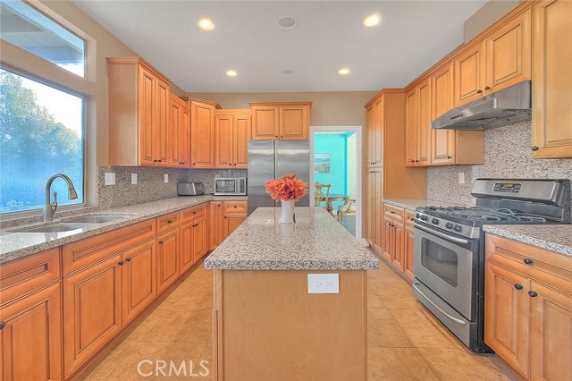 Detail Gallery Image 16 of 73 For 2481 Hawkwood Dr, Chino Hills,  CA 91709 - 5 Beds | 3 Baths