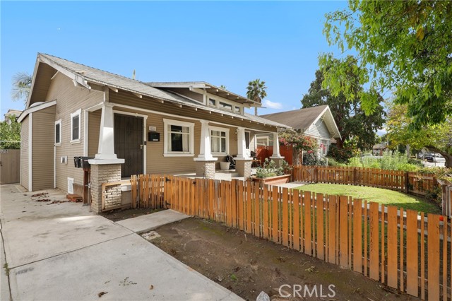 Detail Gallery Image 2 of 28 For 820 Temple Ave, Long Beach,  CA 90804 - – Beds | – Baths