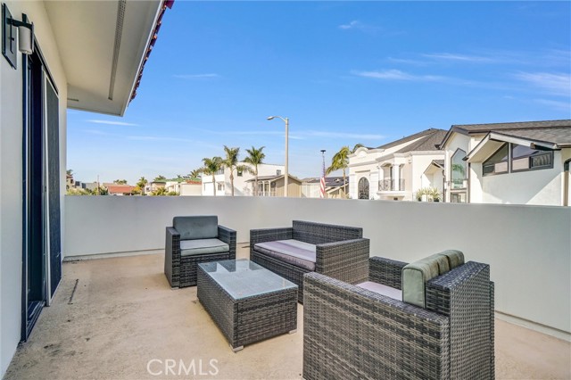 Detail Gallery Image 40 of 58 For 16412 Ardsley Cir, Huntington Beach,  CA 92649 - 4 Beds | 3/1 Baths