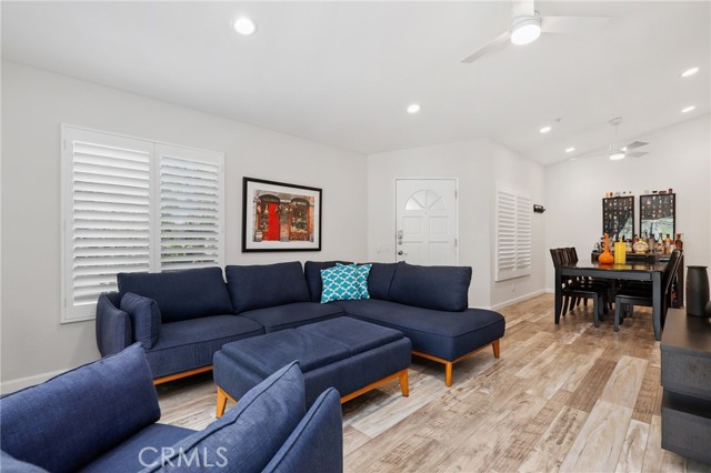 2960 Champion Way, Tustin CA: https://media.crmls.org/medias/a9020516-a3e3-48f2-b9d3-ce19cae2766a.jpg