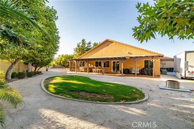 41703 Firenze Street, Lancaster CA: https://media.crmls.org/medias/a9022e75-dcf2-463f-a5dc-8d9650fab538.jpg