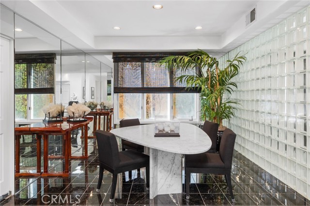 4219 Tarzana Estates Drive, Tarzana CA: https://media.crmls.org/medias/a90338de-a785-45ff-9f94-cc7273e4cce6.jpg