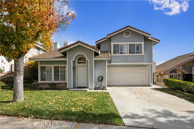 Detail Gallery Image 1 of 23 For 22125 Pamplico Dr, Saugus,  CA 91350 - 4 Beds | 2/1 Baths