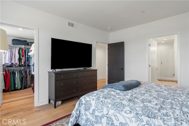 1029 White Knoll Drive, Los Angeles CA: https://media.crmls.org/medias/a90420ae-d648-4f5b-a6bd-d2152f979911.jpg