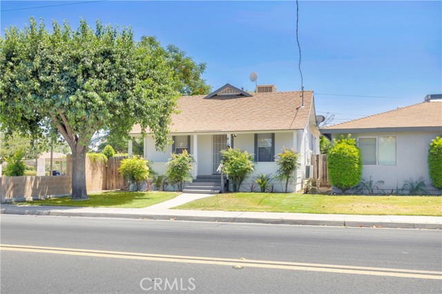 135 S Alfred Street, Coalinga CA: https://media.crmls.org/medias/a90543ff-65e1-4ce3-b6a8-57bc42ce1600.jpg
