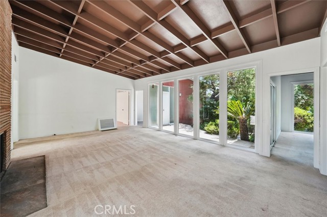 3288 Velma Drive, Los Angeles CA: https://media.crmls.org/medias/a90661e0-d1b6-46bf-8a16-4ea174e5e905.jpg