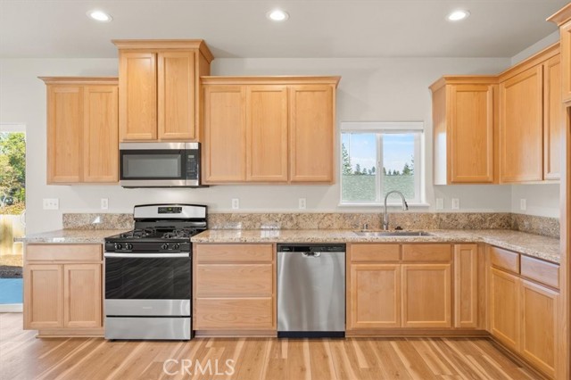 Detail Gallery Image 11 of 23 For 5546 Sawmill Rd, Paradise,  CA 95969 - 2 Beds | 2 Baths