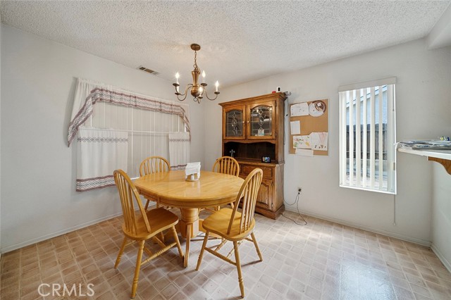 Detail Gallery Image 10 of 33 For 10217 Mount Shasta, Hesperia,  CA 92345 - 3 Beds | 2 Baths