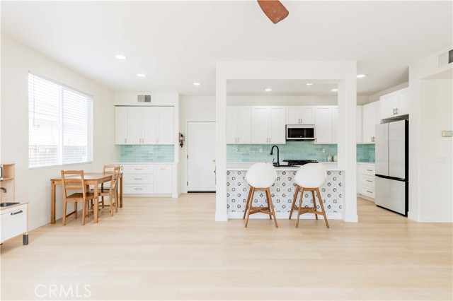 24520 Calle Estancia, Murrieta CA: https://media.crmls.org/medias/a9073c63-fcfe-4c0a-aa4d-d926c5034852.jpg